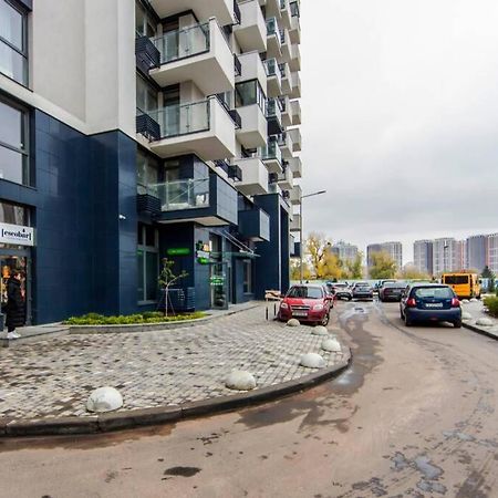 Новые Светлые Апартаменты Метро Славутич เคียฟ ภายนอก รูปภาพ